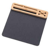 Mouse Pad com detalhe em bambu